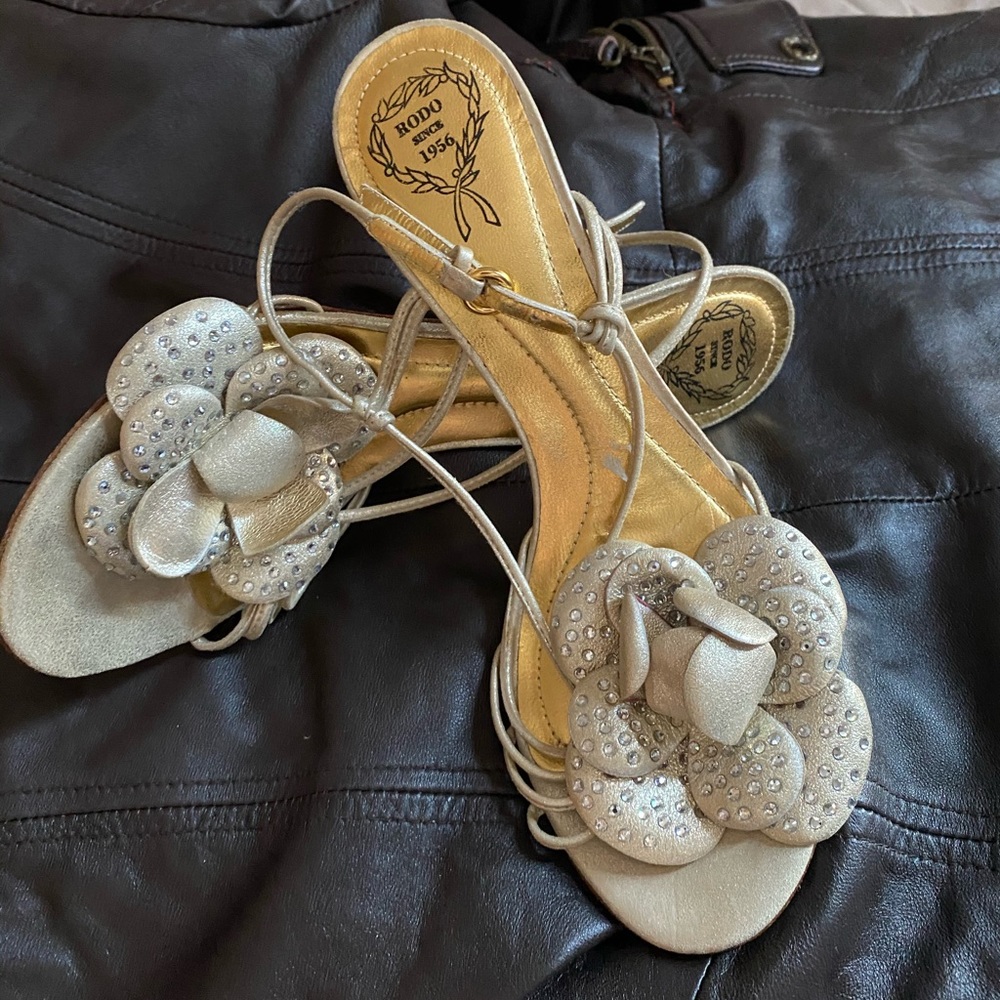 Gold leather Rodo Sandals,  100% leather